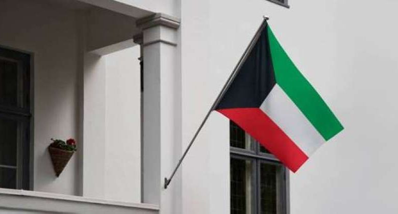 السفارة الكويتية في عُمان تدعو المواطنين إلى الحذر من الإعصار «تيج»