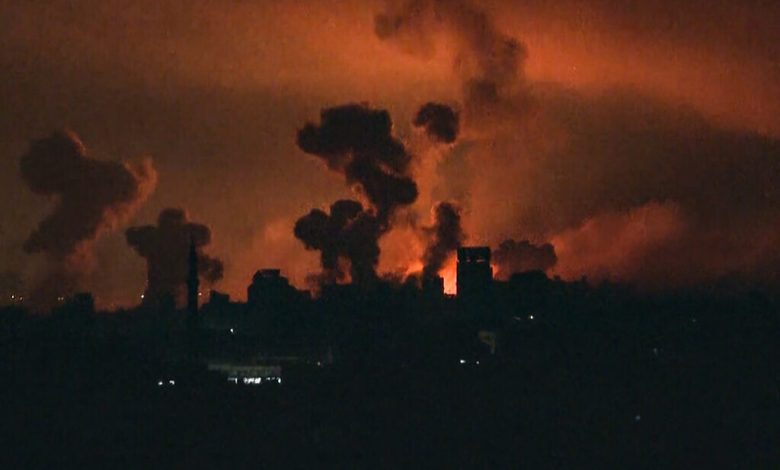 الطائرات الحربية تقصف 150 من أنفاق ومخابئ حماس؛ القوات البرية تدخل شمال غزة