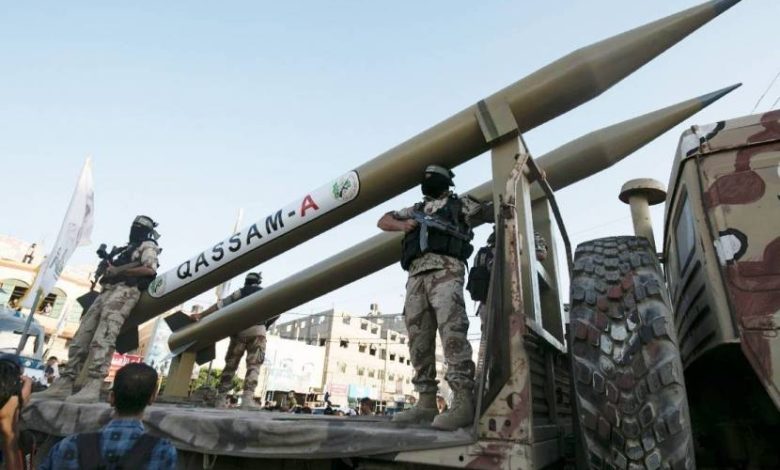 القسام والسرايا توجهان ضربة صاروخية للاحتلال
