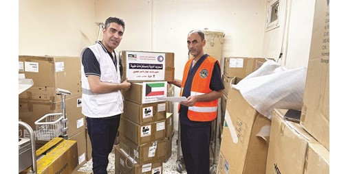 الهلال الأحمر تواصل تقديم المساعدات العاجلة في غزة