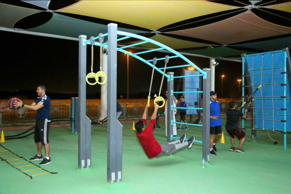 بلدية العين تنظم فعاليات رياضية متنوعه في حدائق  وملاعب المدينة