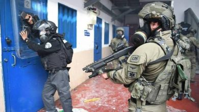 توتر في "ريمون": قوات القمع تقتحم غرف الأسرى وتغلق الأقسام