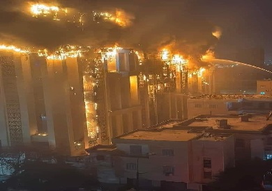 حريق هائل يلتهم مديرية أمن الإسماعيلية (صور)