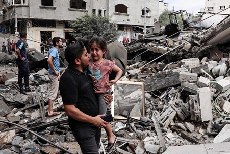 زعيم المعارضة الإسرائيلية: بعد القضاء على حماس سنسلم غزة للسلطة أو هيئة أممية