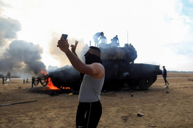 عملية “طوفان الأقصى” وانهيار الاستراتيجية الإسرائيلية تجاه غزة (تقدير موقف صادر عن المركز العربي للأبحاث)