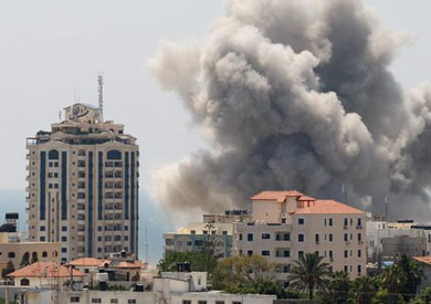 قصف غزة.. الصحة الفلسطينية: استشهاد 10 مسعفين بضربات إسرائيلية منذ السبت