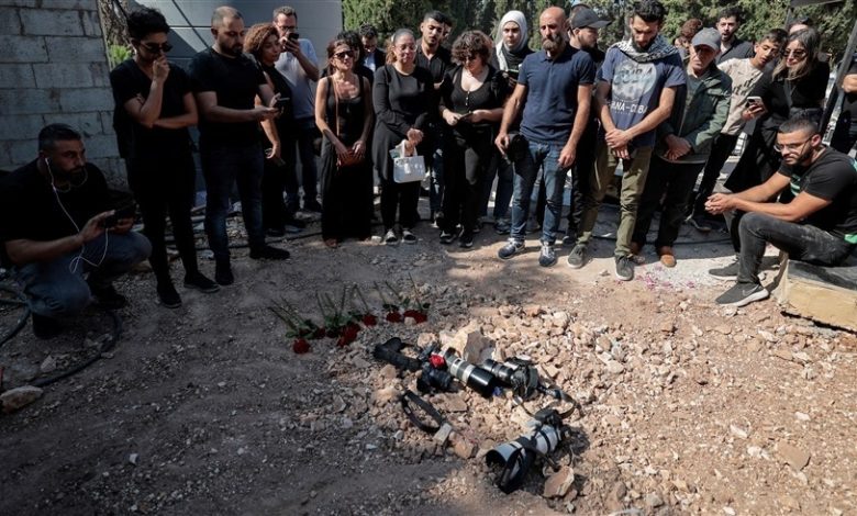 لبنان يقدم شكوى لمجلس الأمن بعد مقتل صحفي رويترز