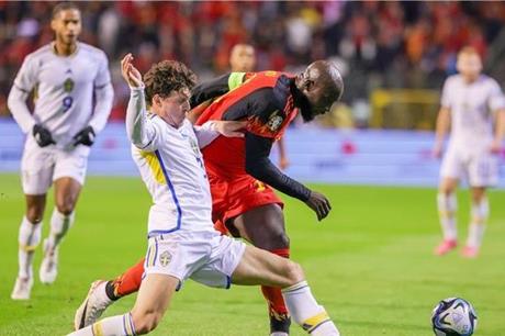 يويفا يصدر قراره بشأن مباراة بلجيكا والسويد