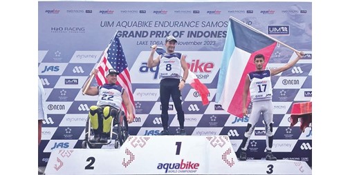 الدواس ثالثا بماراثون الدراجات المائية لكبار المحترفين بإندونيسيا