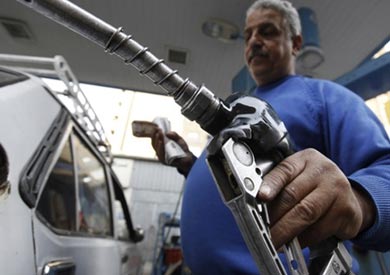خبراء: زيادة البنزين متوقعة بسبب ارتفاع النفط.. وستؤثر سلبا على التضخم ودخل المواطنين