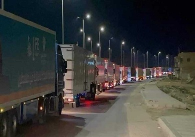 دخول 83 شاحنة مساعدات جديدة من معبر رفح المصري إلى غزة