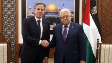 عباس يؤكد لبلينكن ضرورة تثبيت وقف إطلاق النار بغزة