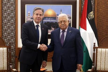 عباس يؤكد لبلينكن ضرورة تثبيت وقف إطلاق النار بغزة