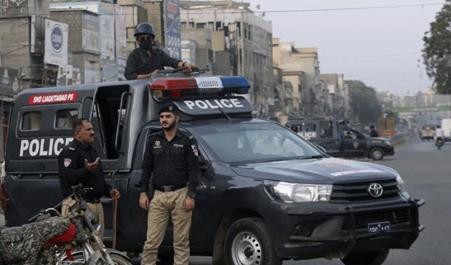 مقتل 4 مسلحين في تبادل إطلاق نار غرب باكستان