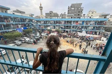 نحو 830 ألف نازح يمكثون حاليا في 154 منشأة تابعة للأونروا بغزة