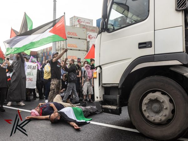 نقابات عربية تطلب من عمال الموانئ رفض تحميل أو تنزيل بضائع أسلحة لاسرائيل