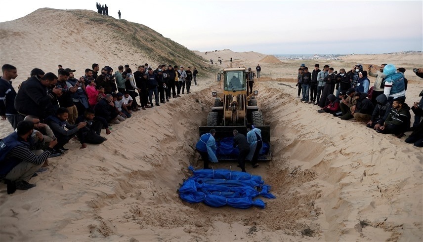 دفن جماعي لفلسطينيين قضوا في حرب غزة (وكالات)