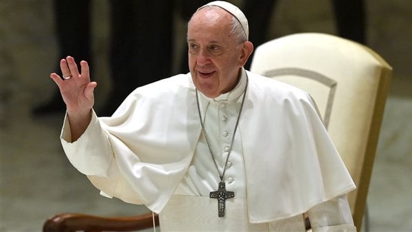 بابا الفاتيكان يوافق على مباركة الأزواج المثليين لأول مرة