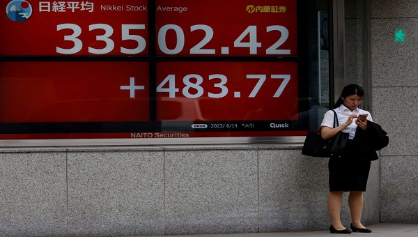 تباين أداء مؤشرات الأسهم اليابانية في ختام تعاملات الأسبوع