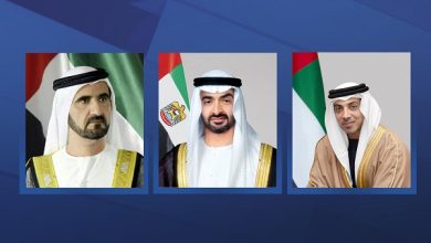 رئيس الدولة ونائباه يهنئون أمير قطر بذكرى اليوم الوطني
