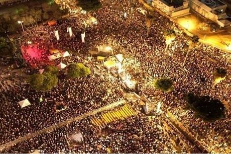 مظاهرات في تل أبيب تطالب بوقف الحرب والإفراج عن الأسرى