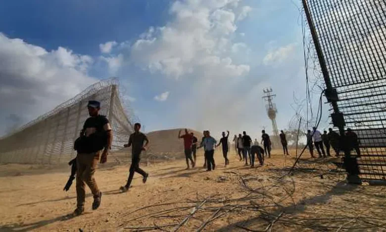 مواجهات بين فلسطينيين وقوات الاحتلال الإسرائيلي في قرية المزرعة الغربية