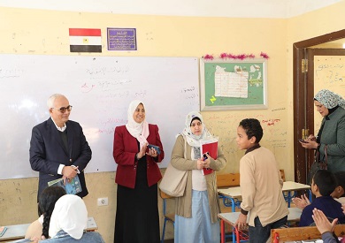 وزير التعليم يجري بزيارة مفاجئة لمدرستين في القاهرة والجيزة لمتابعة سير العملية التعليمية