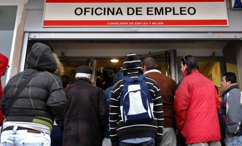 المغاربة يتصدرون العمال الأجانب بإسبانيا
