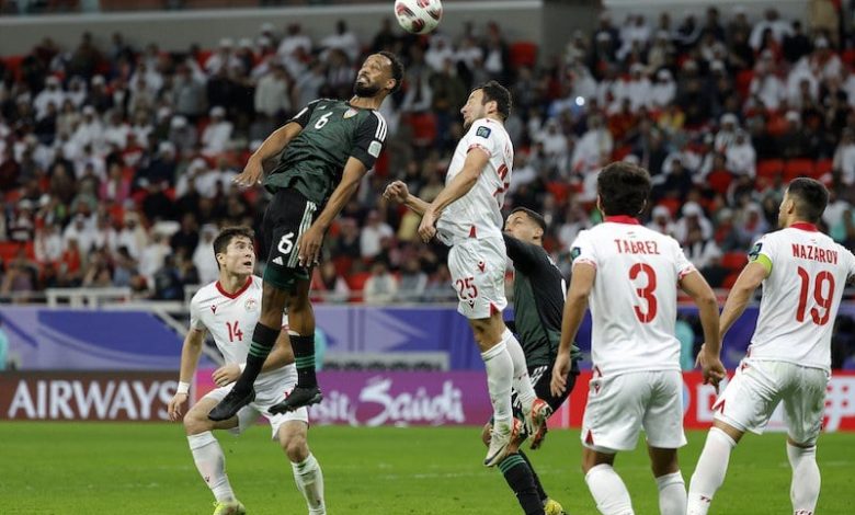 طاجيكستان تفاجئ الإمارات في كأس أمم آسيا