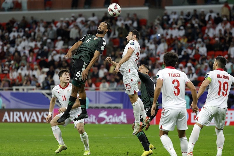 طاجيكستان تفاجئ الإمارات في كأس أمم آسيا