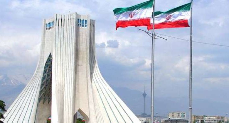 إيران تعفي الكويتيين وحملة جواز «المادة 17» من تأشيرة الدخول السياحية