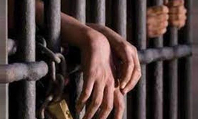السجن 5 أعوام لـ5 متهمين بالتحايل على شخص وسرقته عنوة في الإسكندرية