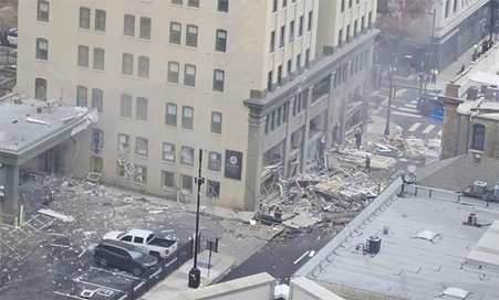 بسبب تسريب غاز.. إصابة 21 شخصا في انفجار ضخم بفندق في ولاية تكساس الأميركية