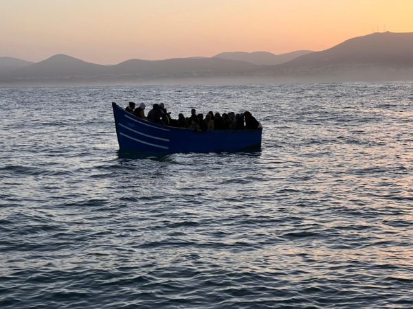 تهريب المهاجرين… تفكيك شبكة للمهربين الجزائريين بإسبانيا