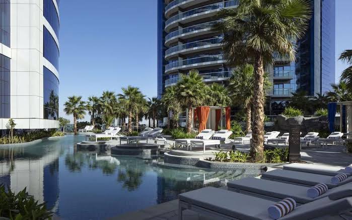 فندق باراماونت دبي يفوز بثلاثية في حفل توزيع جوائز هوسبيتاليتي اكسلنس