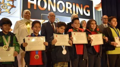 محافظ بورسعيد يكرم 12 طالبا لفوزهم في مسابقة العلوم والتكنولوجيا والروبوت