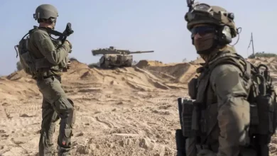 أزمة غير مسبوقة.. موقع إسرائيلي: جنود الاحتياط في جيش الاحتلال يبيعون أسلحتهم لكسب بعض المال