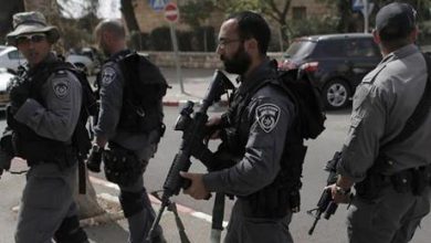 الإذاعة الإسرائيلية: مقتل شخص حاول الاستيلاء على سلاح شرطي في بئر السبع
