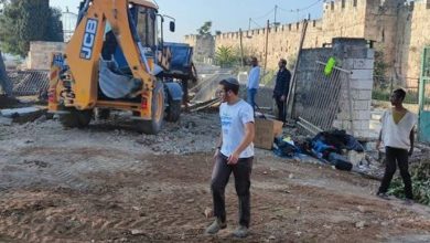 الاحتلال يجرًف أرض "سوق الجمعة" بالقدس ويقرر الاستيلاء على 18 دونمًا شرق رام الله