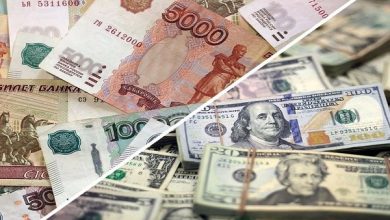 الروبل الروسي يرتفع أمام الدولار واليورو خلال تعاملات اليوم