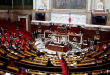 فرنسا تصبح أول دولة في العالم تدرج حق الإجهاض في دستورها