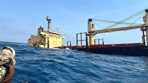 ميليشيا الحوثي: سنواصل إغراق السفن البريطانية