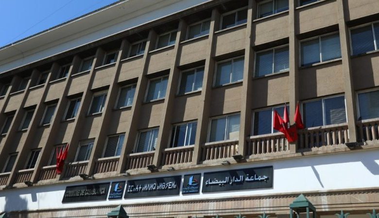 نقابة تحتج ضد رئيس مقاطعة ندد بـ”تفشي الموظفين الأشباح” في الدار البيضاء